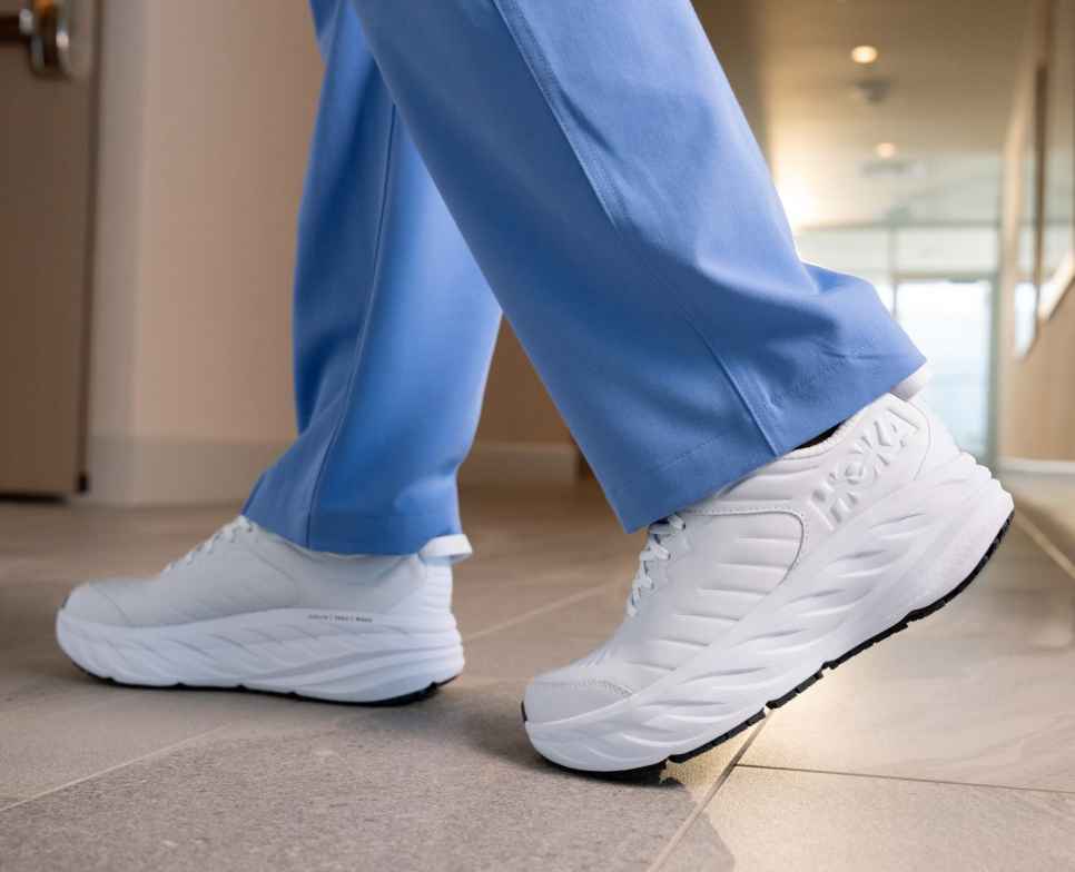 HOKA Bondi SR Wit