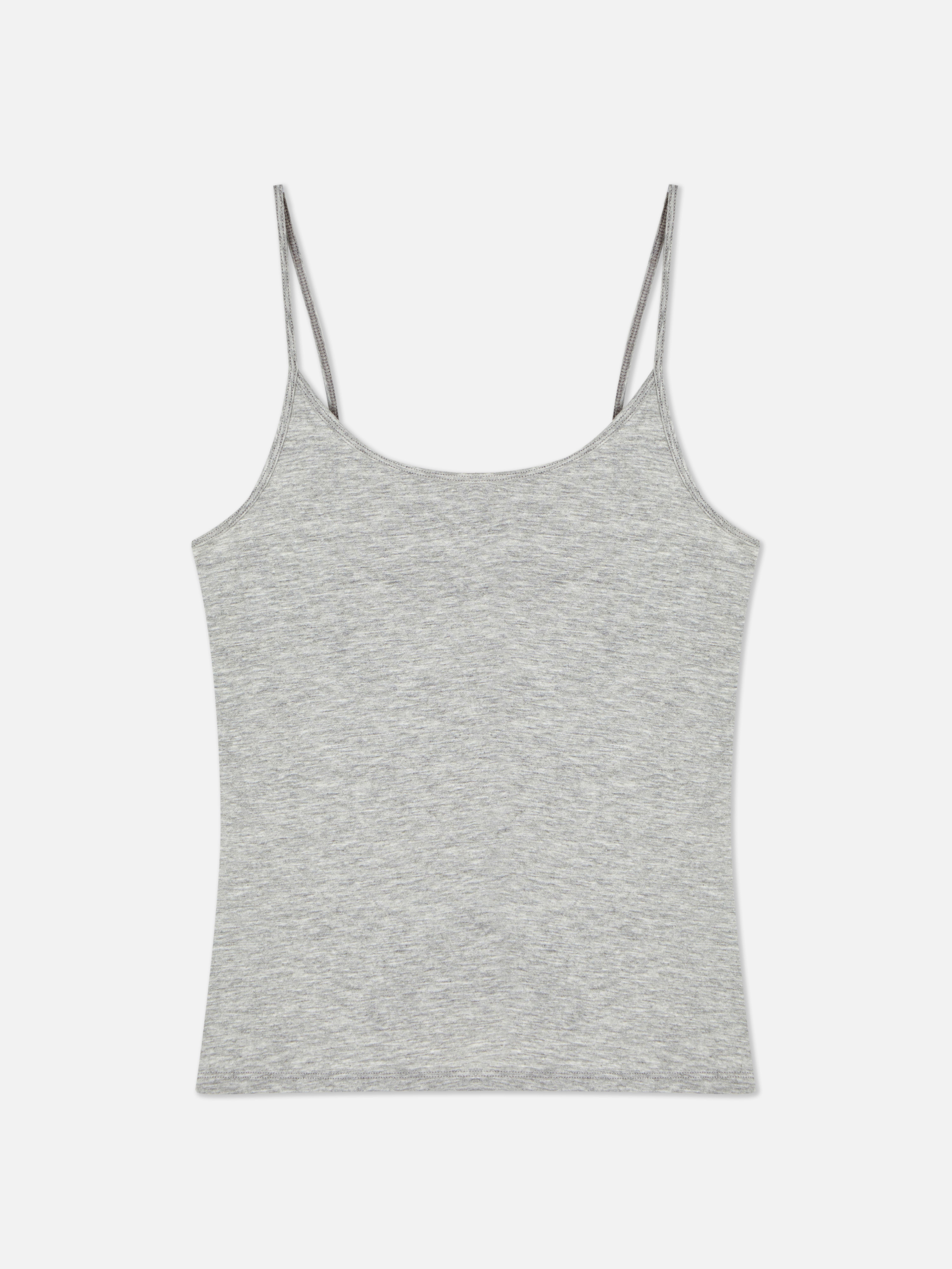 Stretchigt linne med U-ringning Detta stretchiga och mjuka linne med U-ringning är ett vackert must-have