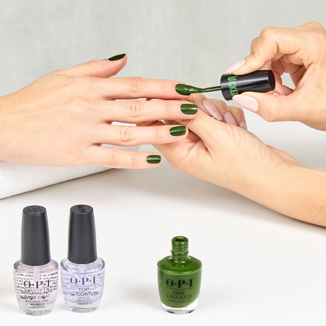 Lak na nechty OPI Wicked Collection - 15 ml