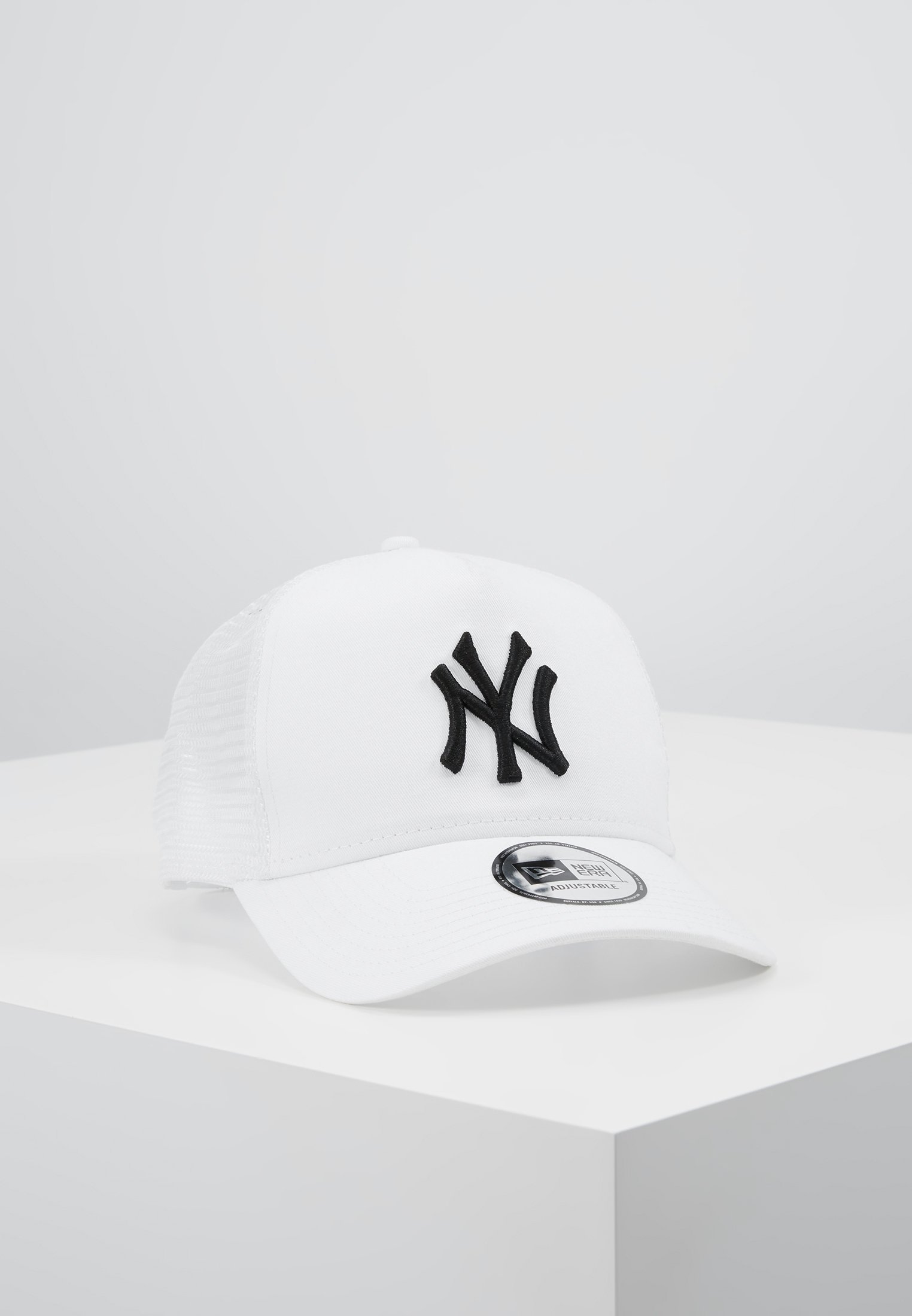 New Era petten