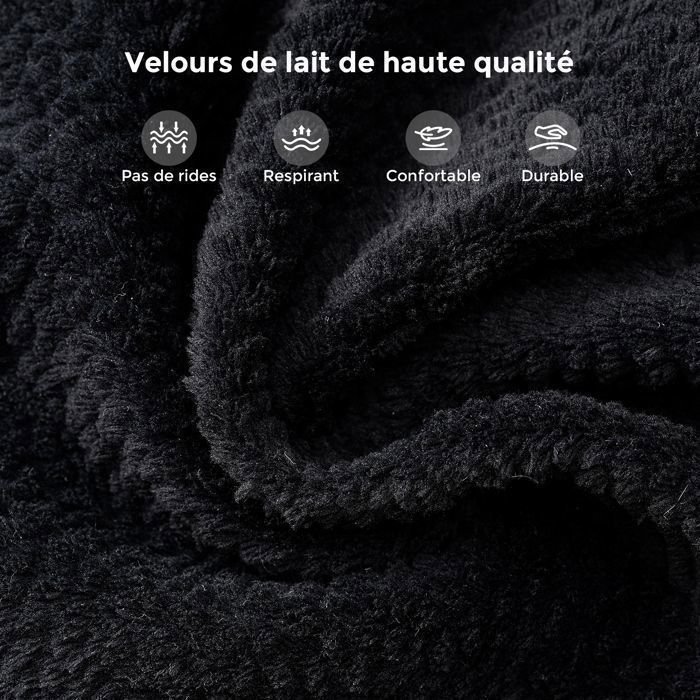 Sofá cama convertible 3 en 1 en color negro, respaldo ajustable, tapizado en terciopelo blanco lechoso, cómodo e ideal para espacios pequeños.