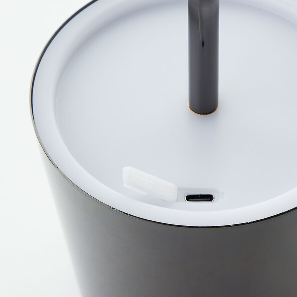 Lia Deluxe LED batteridriven bordslampa, borstad svart