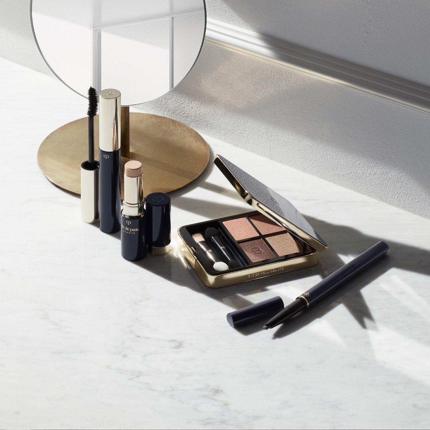 Clé de Peau Beauté acu ēnu futrālis (Eye Color Quad) - 1 gab