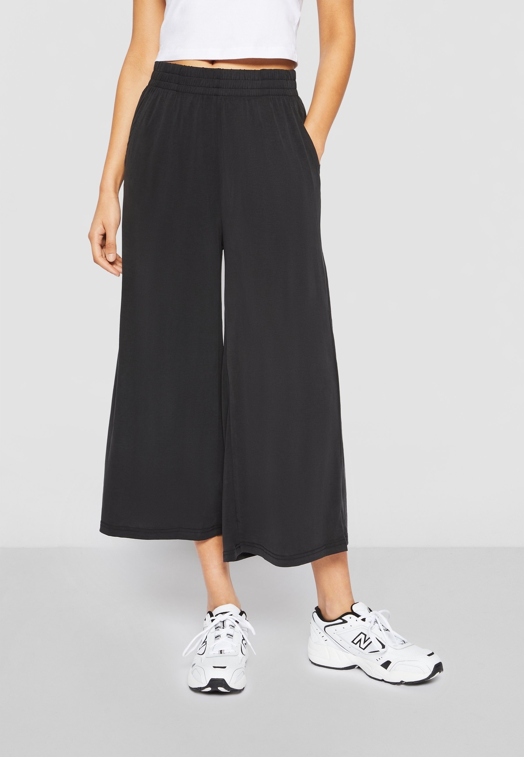 Urban Classics Broek - zwart