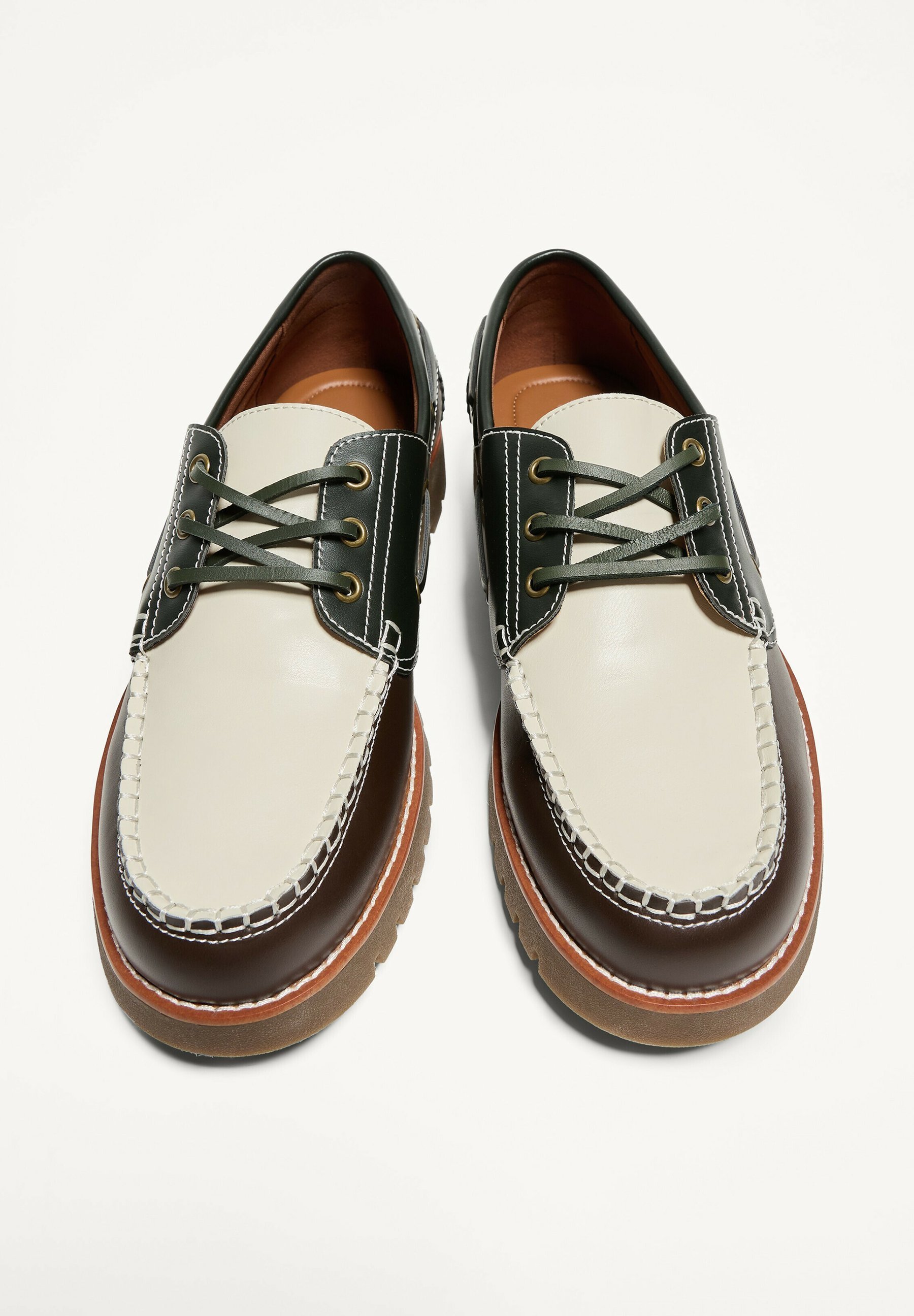Bershka TRE TONI MOC TOE - Scarpe da barca - nere