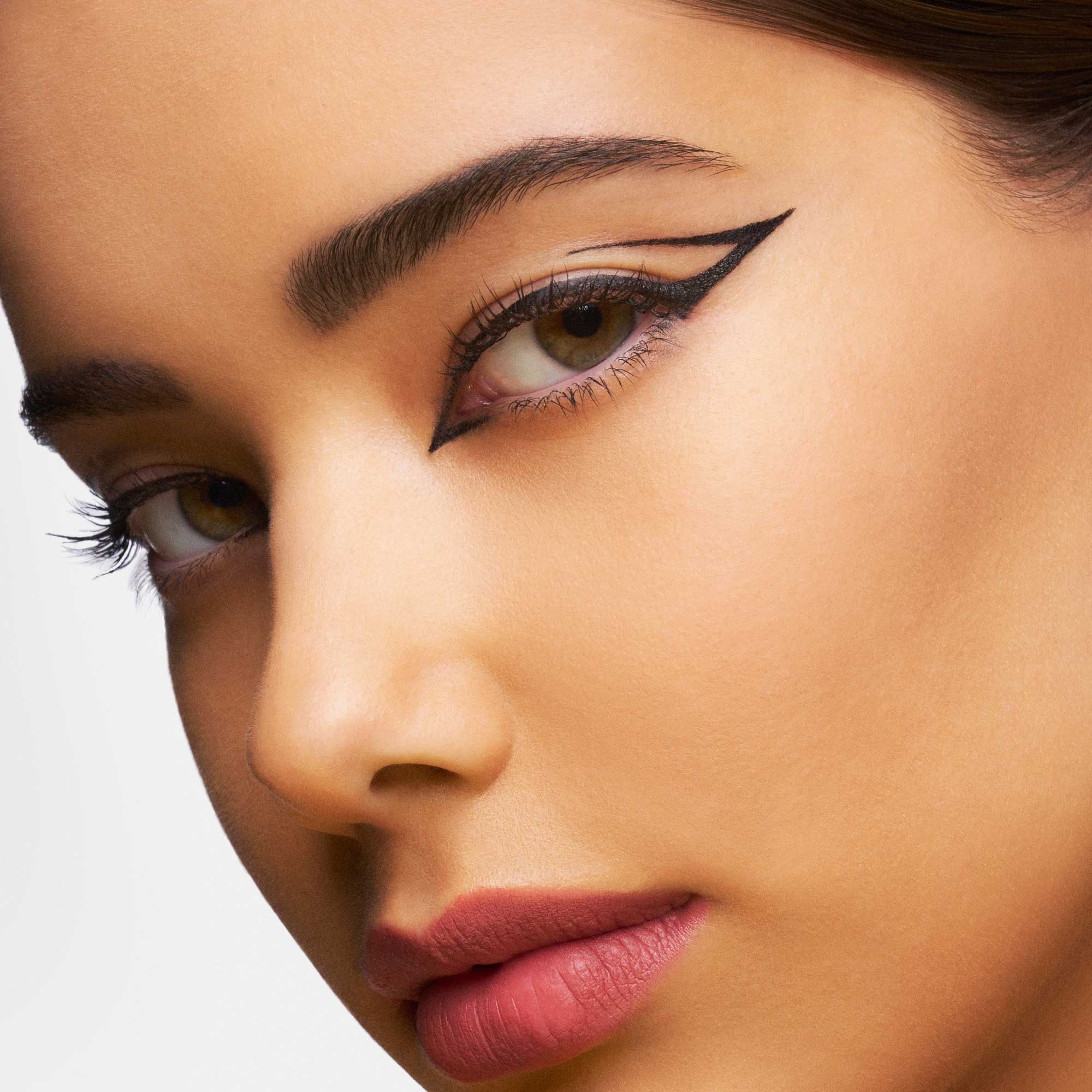 „Everink Liner“ skystas akių pieštukas Prabangūs akių pieštukai ir akių kontūro pieštukai