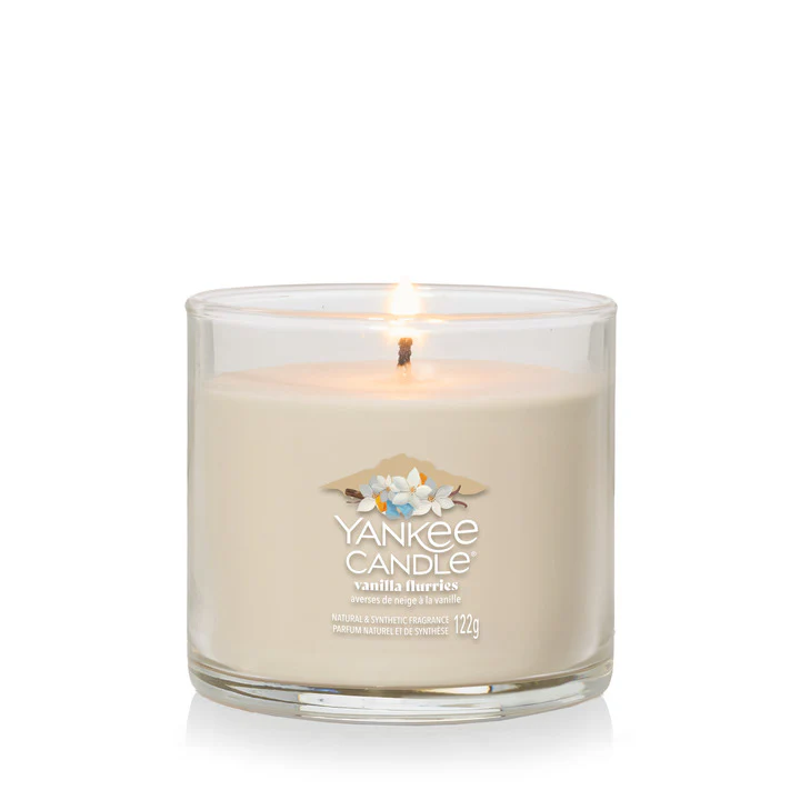 Signature Jar Candles Vanilla Flurries - Candela Profumata