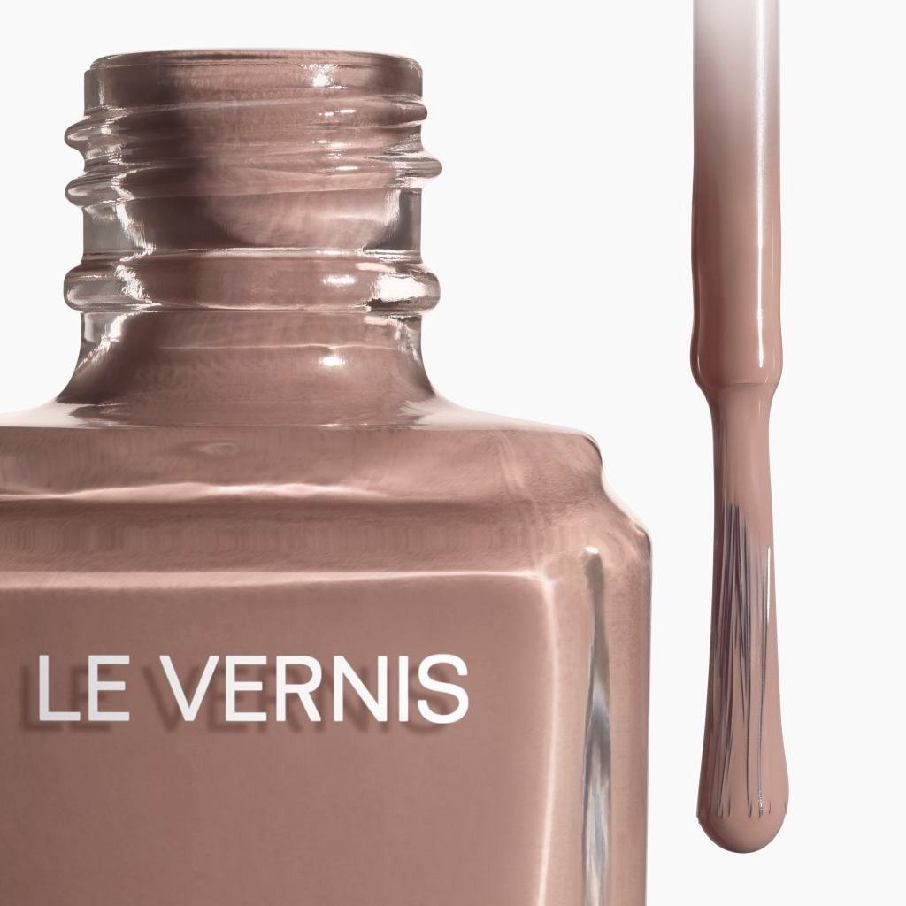 CHANEL lak za nokte LE VERNIS DUGOTRAJNA BOJA I SJAJ - 13 ml