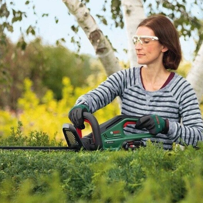 Draadloze heggenschaar BOSCH UniversalHedgeCut 18V-50 + 1 accu 2,5Ah - 0600849K01