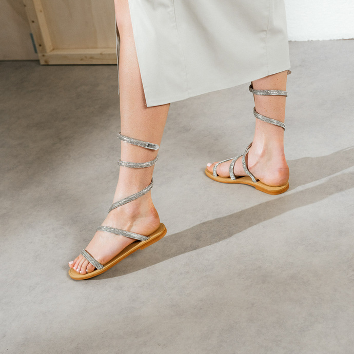 Sandales à brides torsadées  en cuir métallisé argent