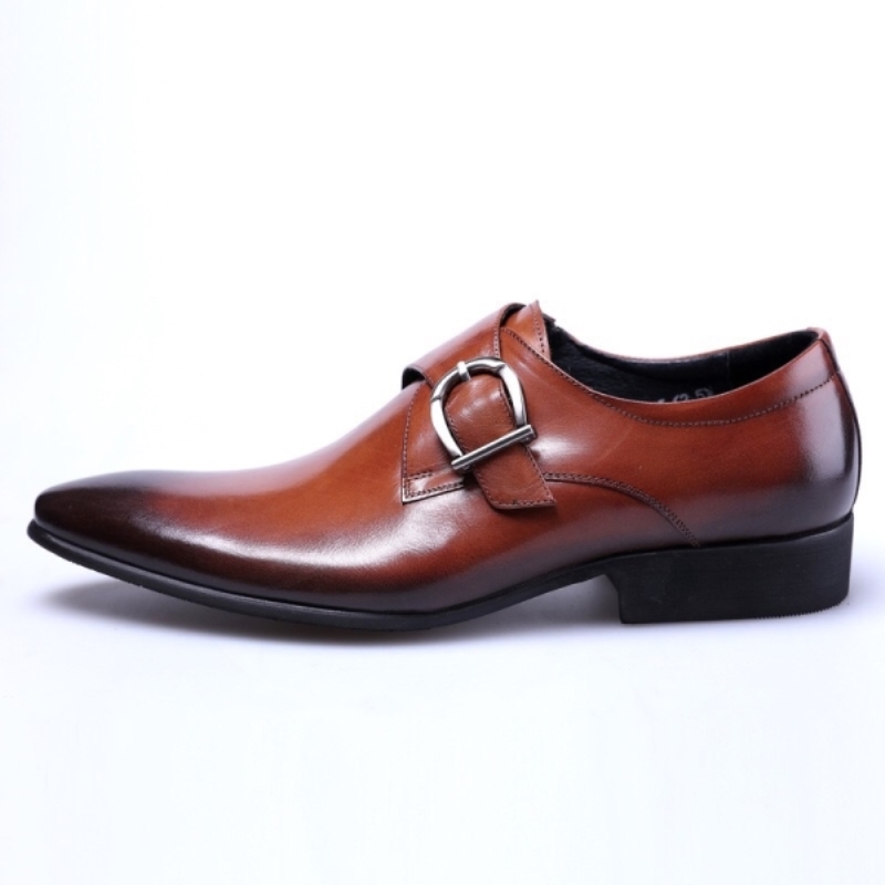 Sapatos Oxford de couro envernizado com fivela para homens, modelo 2021, ideais para casamentos, negócios e ocasiões formais. Disponíveis nas cores preto e marrom.