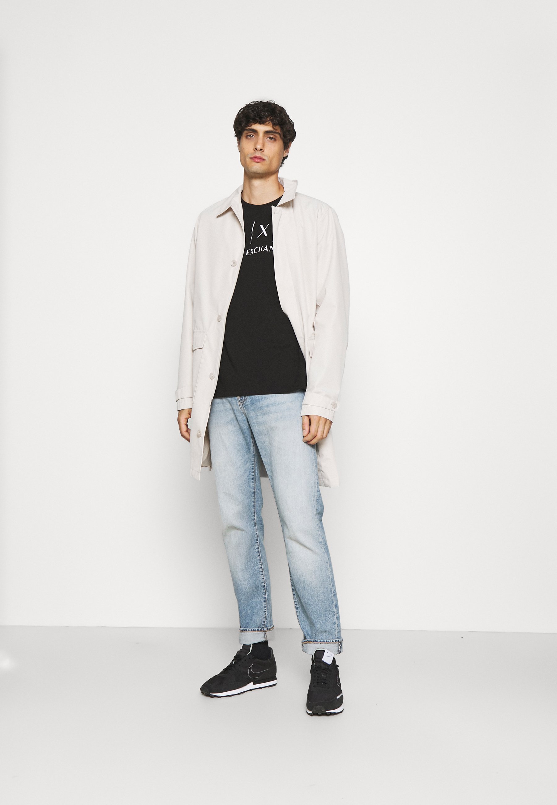 Haut à manches longues Armani Exchange - noir