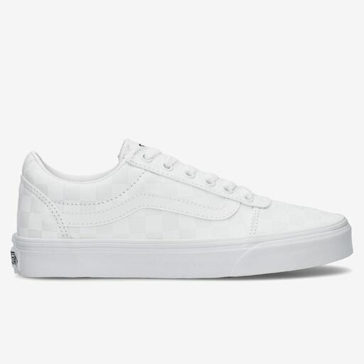  Vans Ward šachmatų lentoje