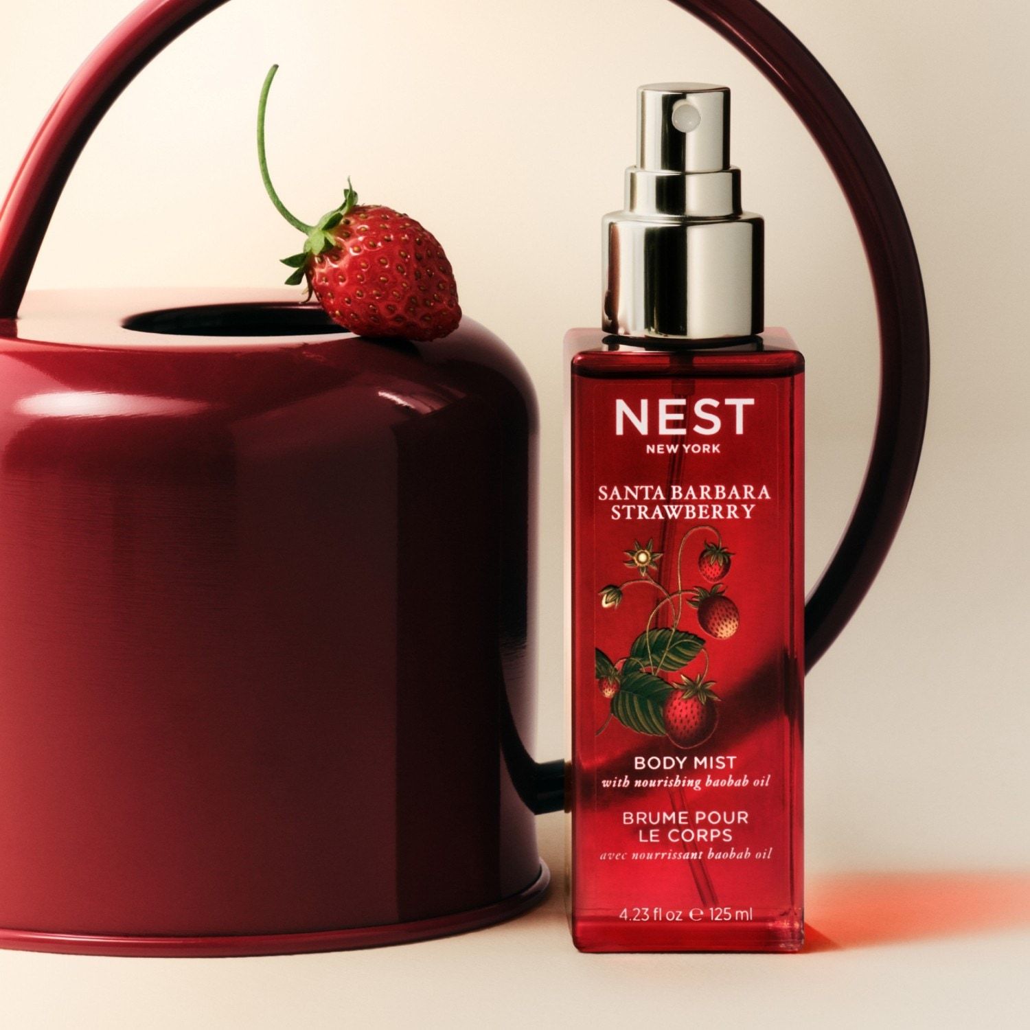 NEST NEW YORK Santa Barbara zemeņu ķermeņa aerosols - 125 ml