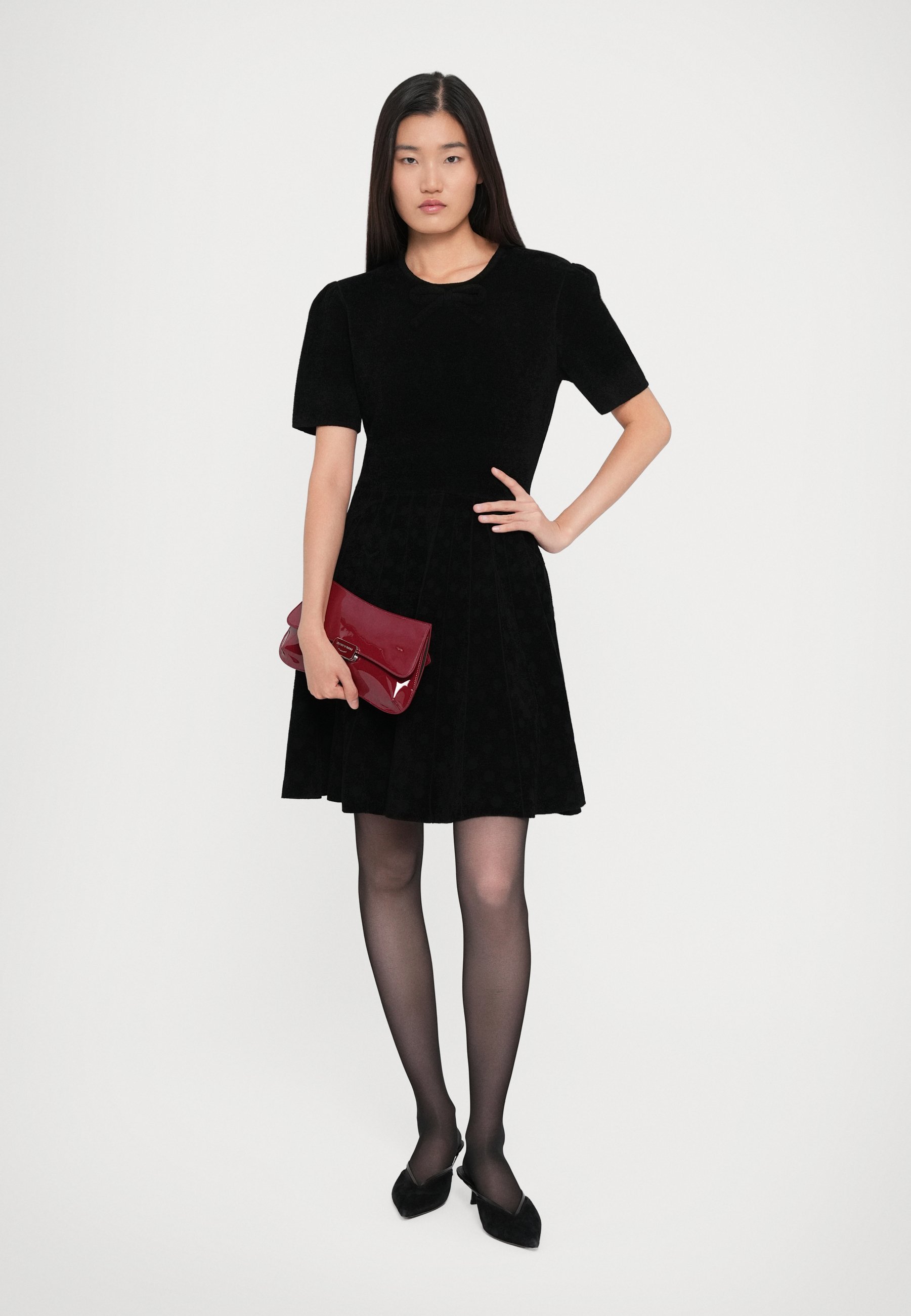 „Emporio Armani“ SUKNELĖ – kokteilinė / vakarinė suknelė – juoda