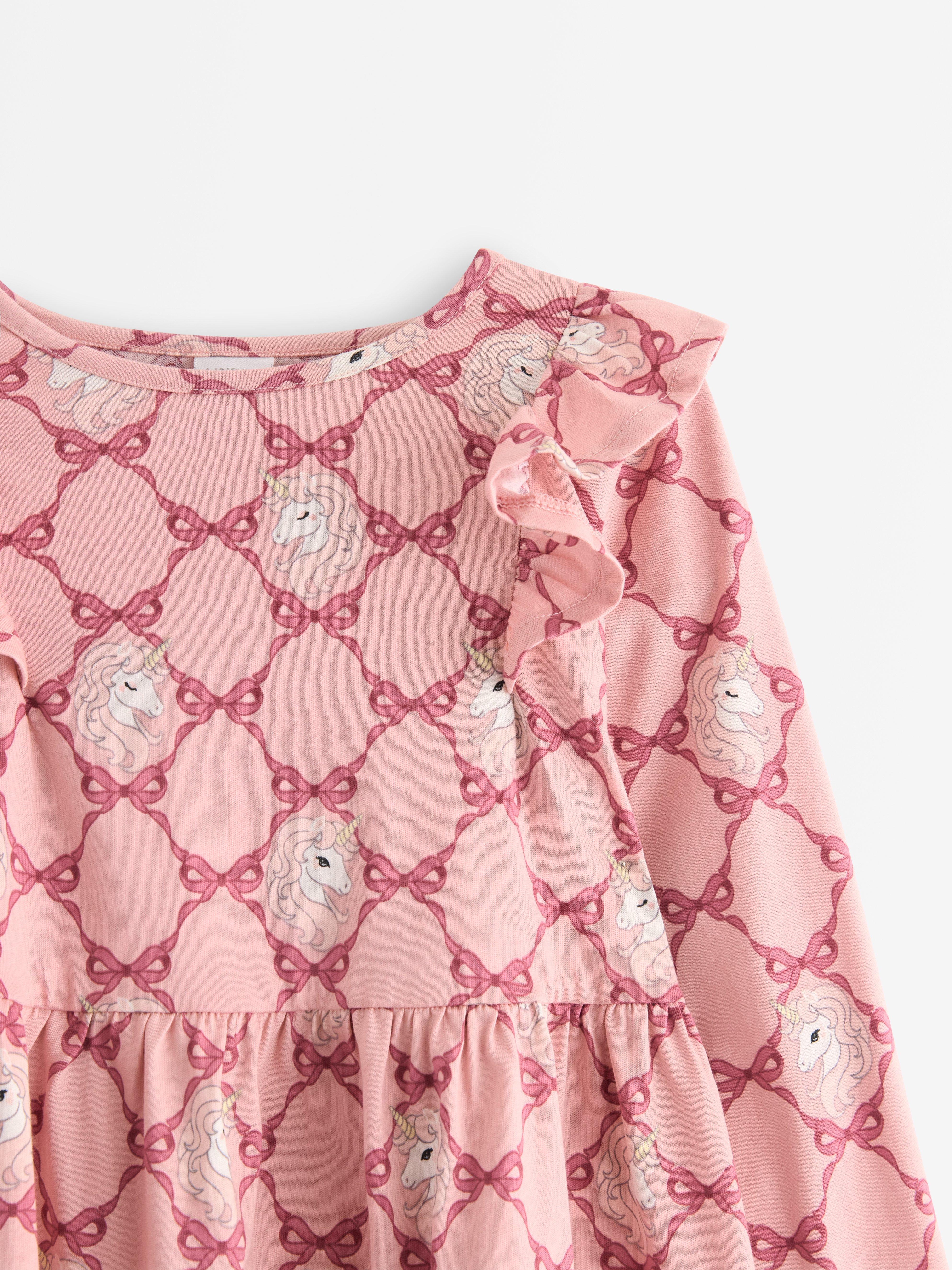 Vestido de manga larga color rosa empolvado