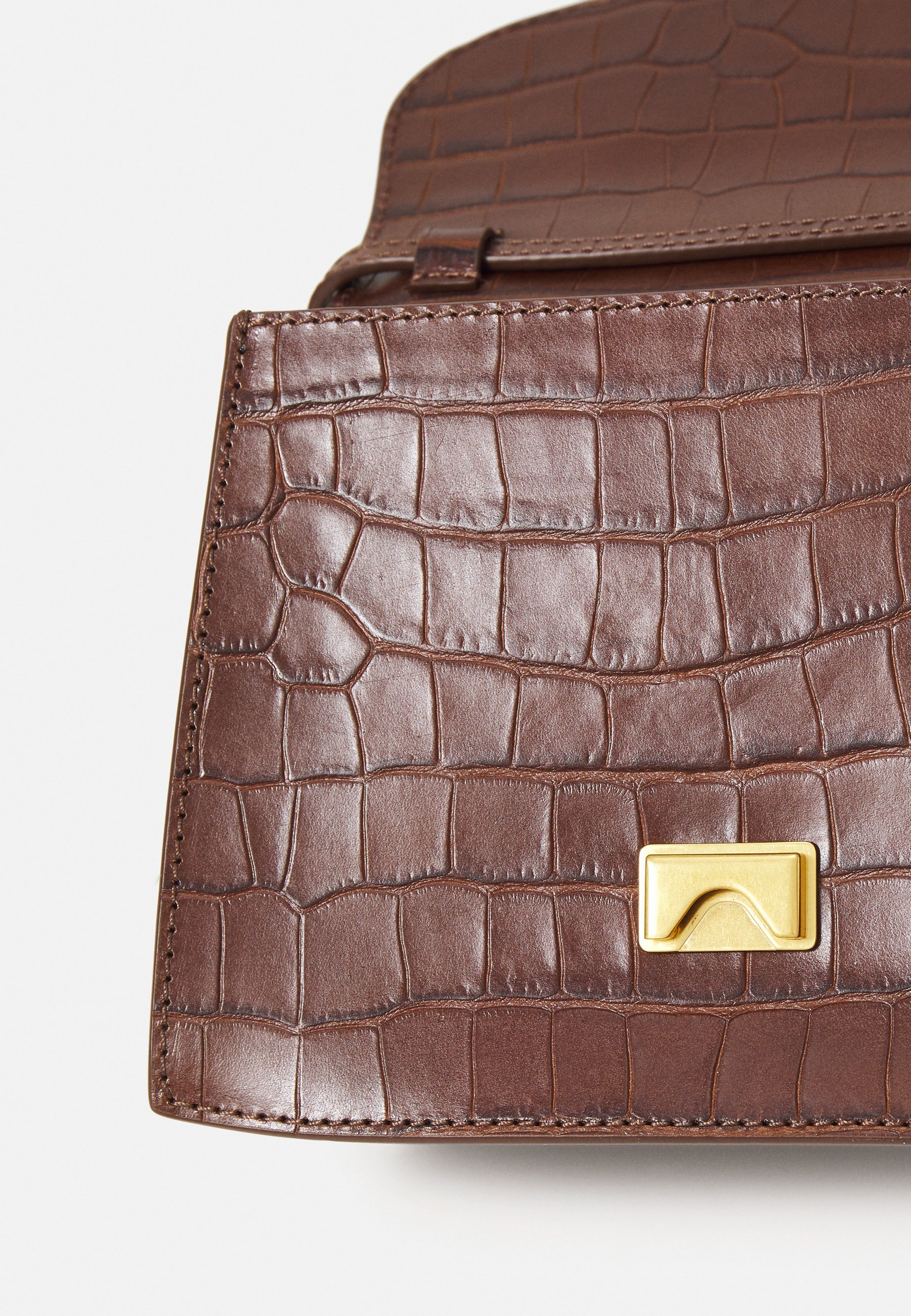 By Malene Birger RAMIL - Bolsa - bisonte