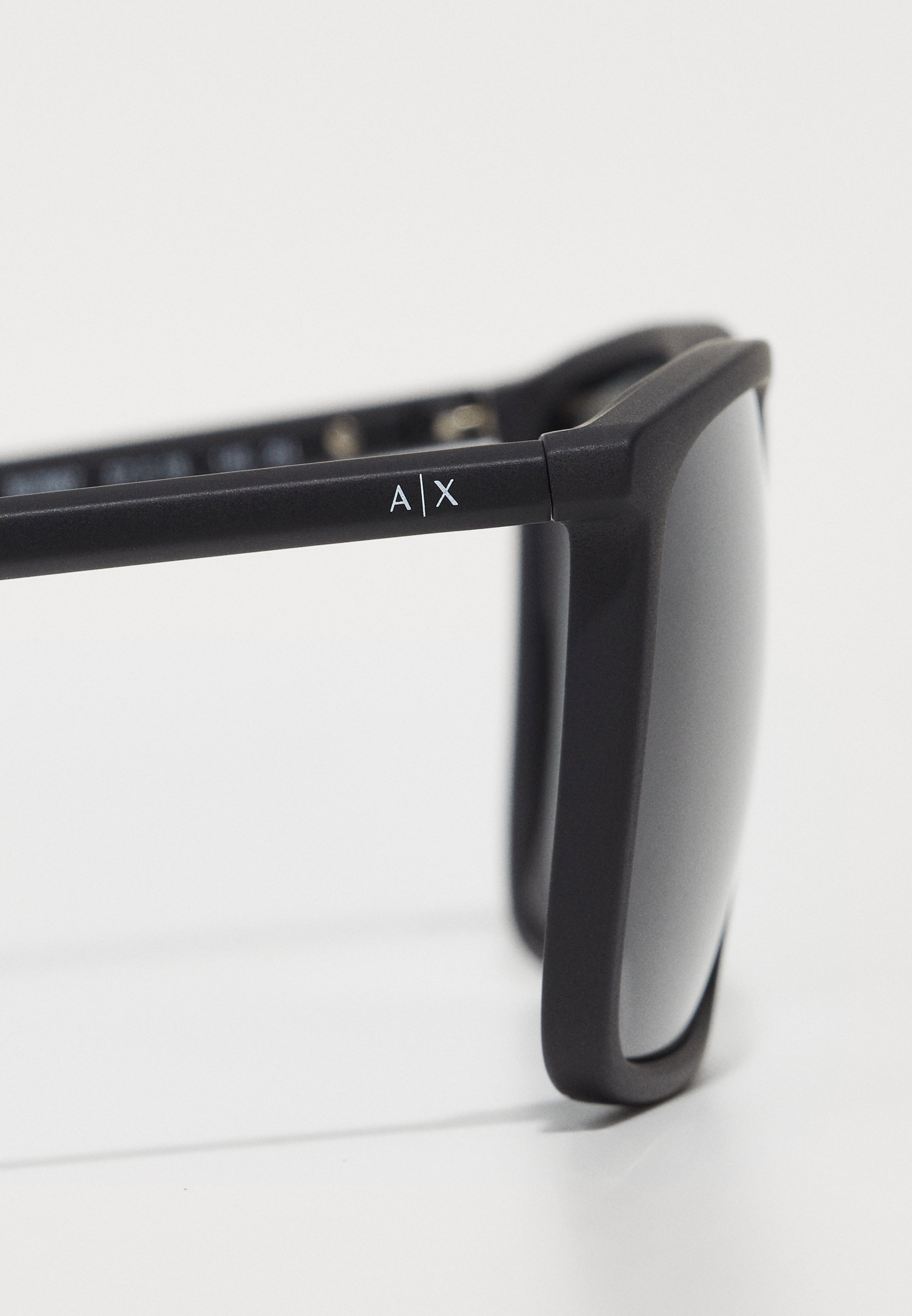 Armani Exchange Sonnenbrille – matt schwarz