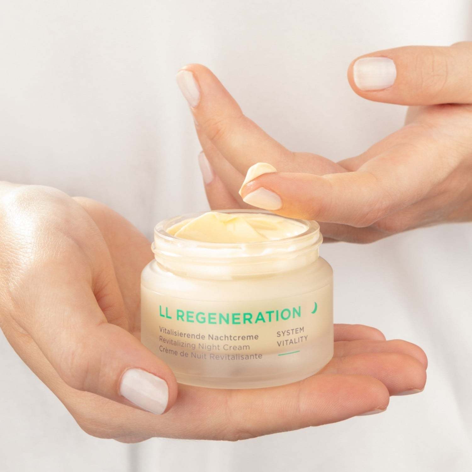 ANNEMARIE BÖRLIND Nočný krém LL REGENERATION Revitalizačný nočný krém - 50 ml