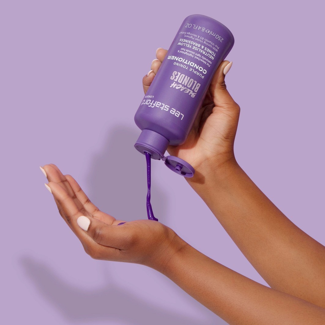 Lee Stafford kondicionierius „Bleach Blondes Purple Toning“ 250 ml