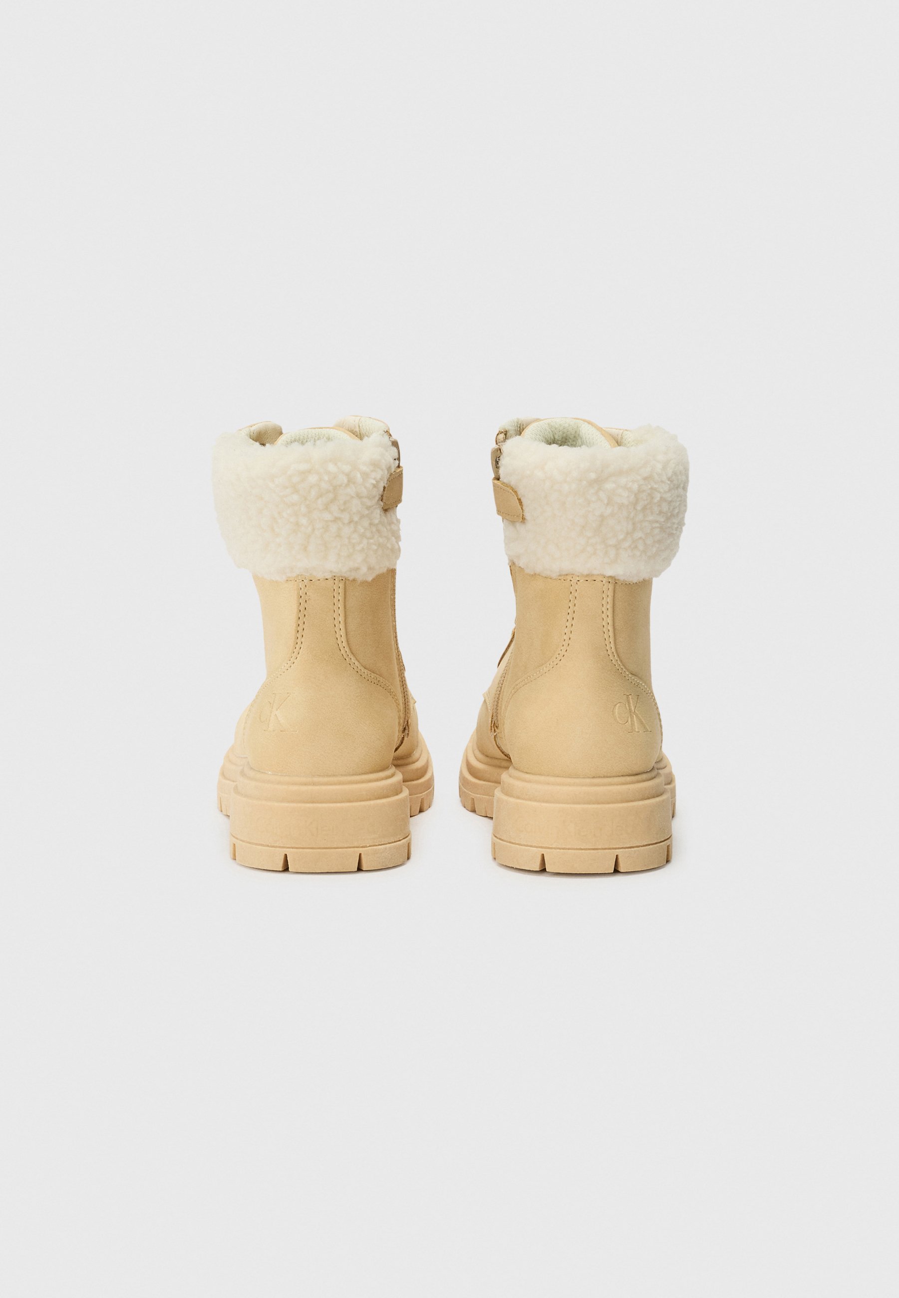 Calvin Klein Jeans COLLEEN UNISEX - Klassieke enkellaarsjes - beige