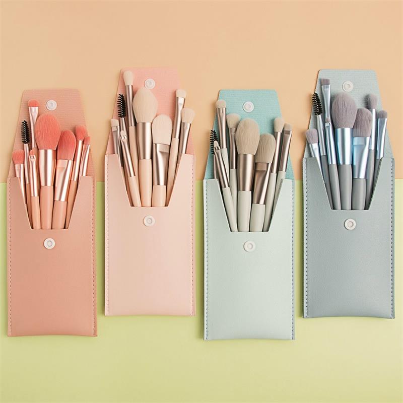 Ensemble de 8 mini pinceaux de maquillage portables et doux pour le voyage : fard à paupières, fond de teint, poudre, cils, lèvres, correcteur, blush