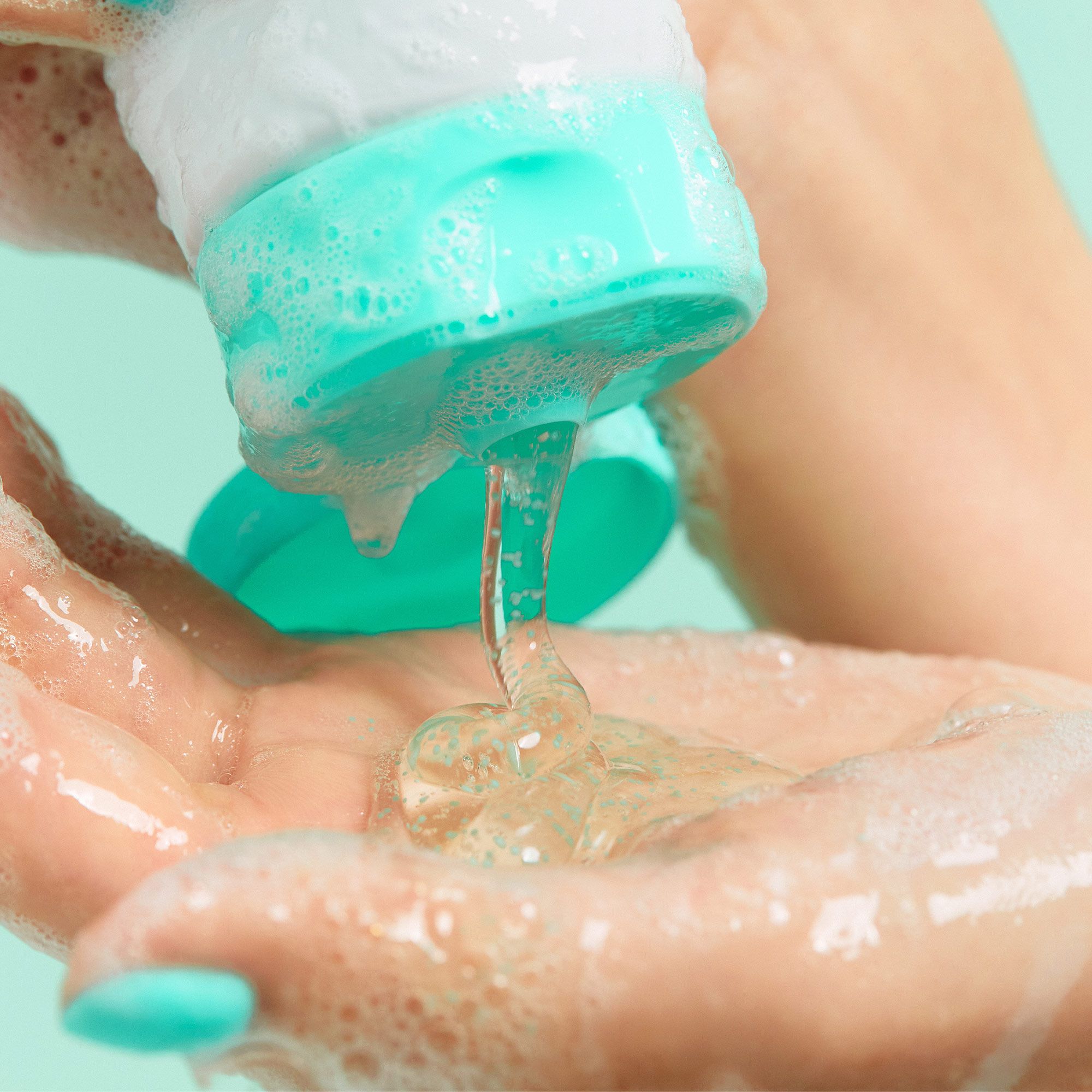 „Pore Remedy Renewing Cleansing Foam“ valomosios putos Prabangūs valikliai / tonikai