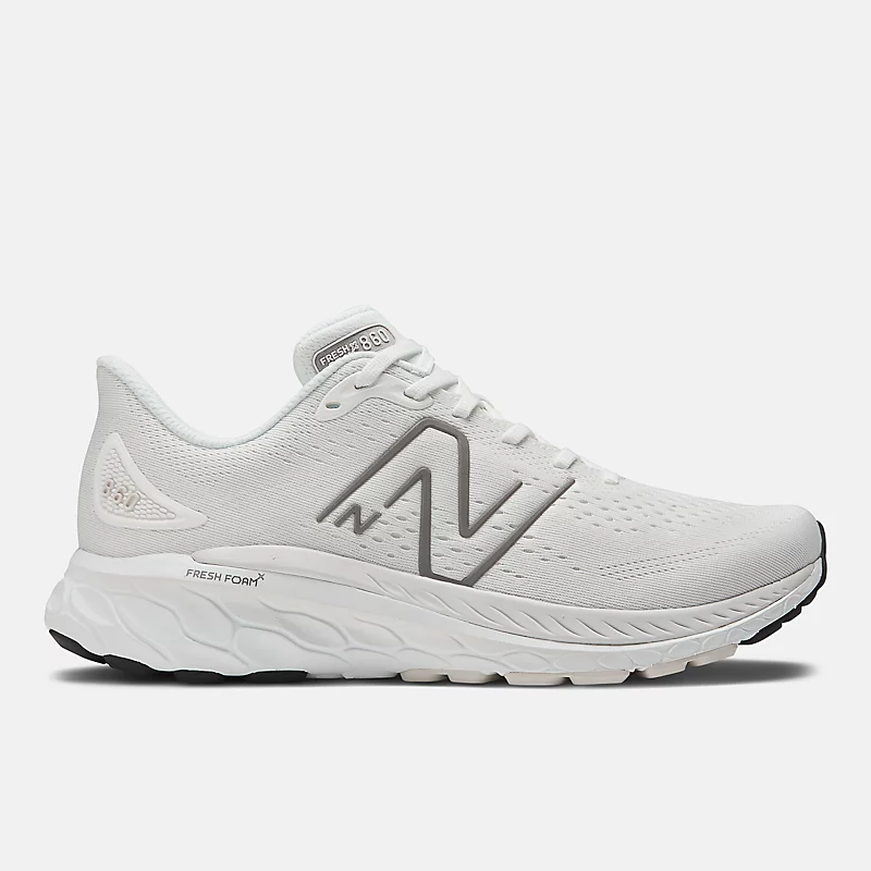 Fresh Foam X 860v13 für Herren – Weiß mit dunkel-silbernem Metallic-Finish und reflektierenden Elementen