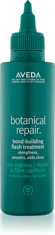 Tratamento rápido de reconstrução capilar Aveda Botanical Repair™ para fortalecer os cabelos.