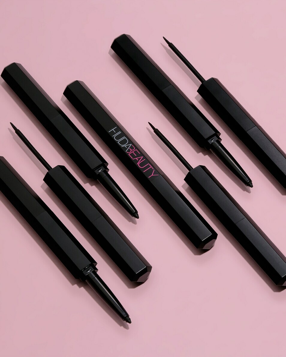 HUDA BEAUTY LIFE LINER EYE LINER
