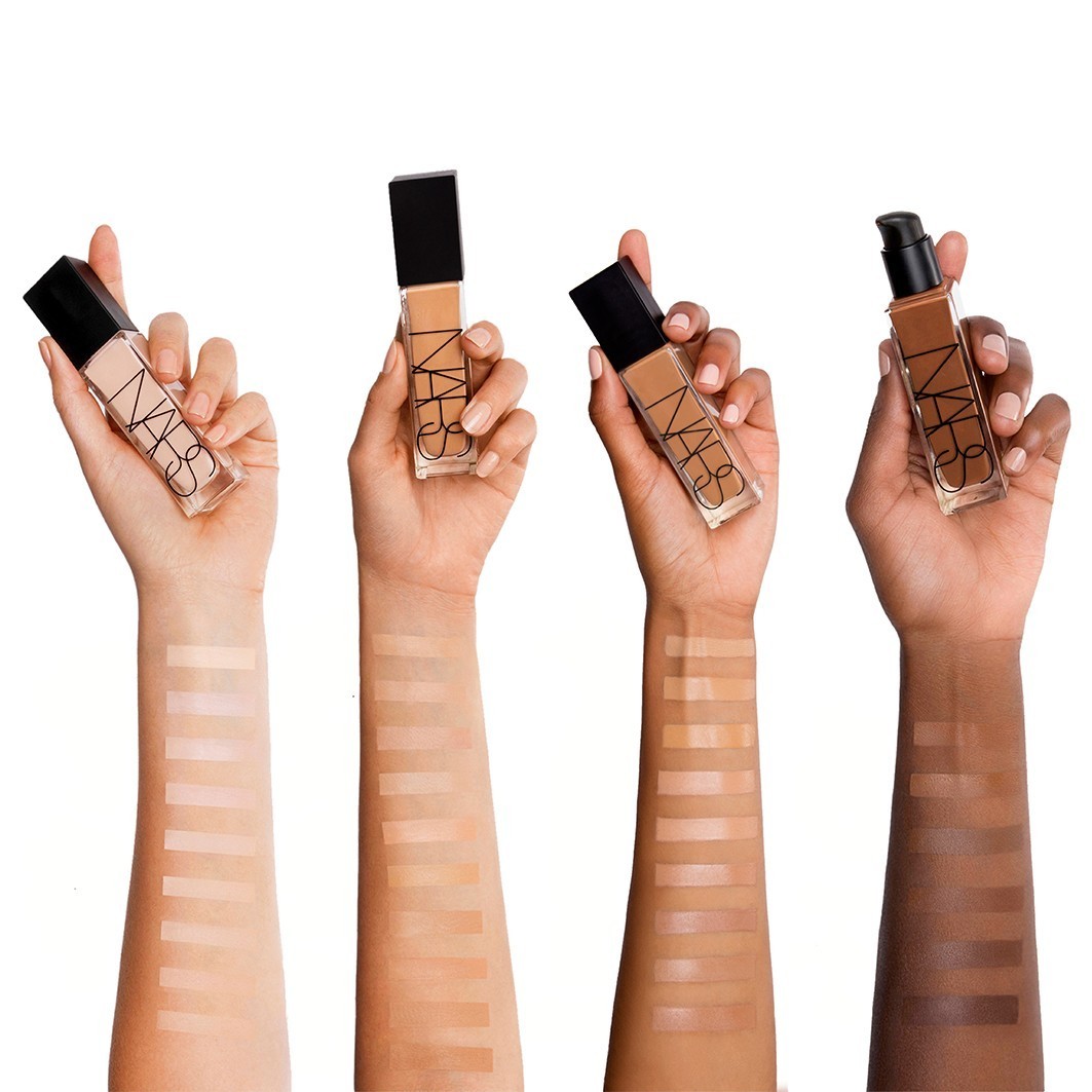 NARS Foundation Natural Radiant dugotrajni puder - 30 ml