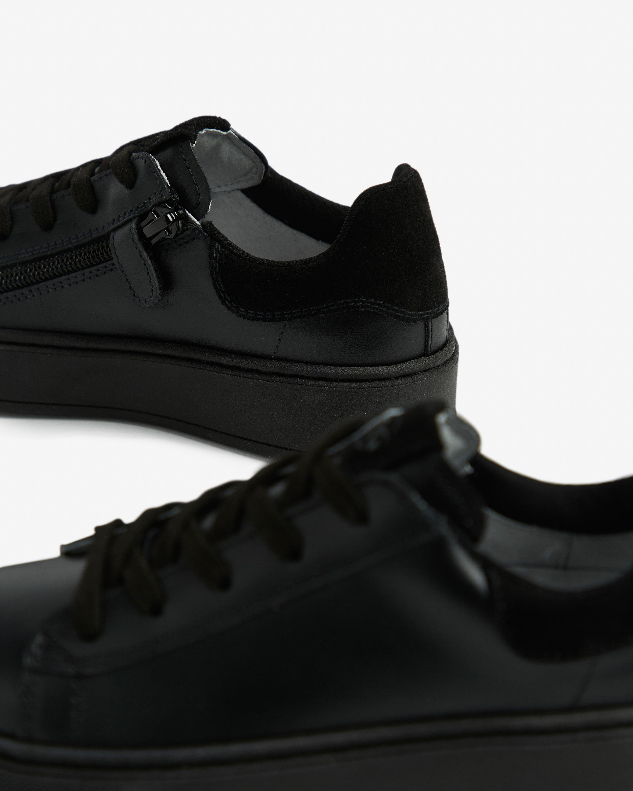  Sneaker aus Leder und Wildleder für Jungen im Teenageralter