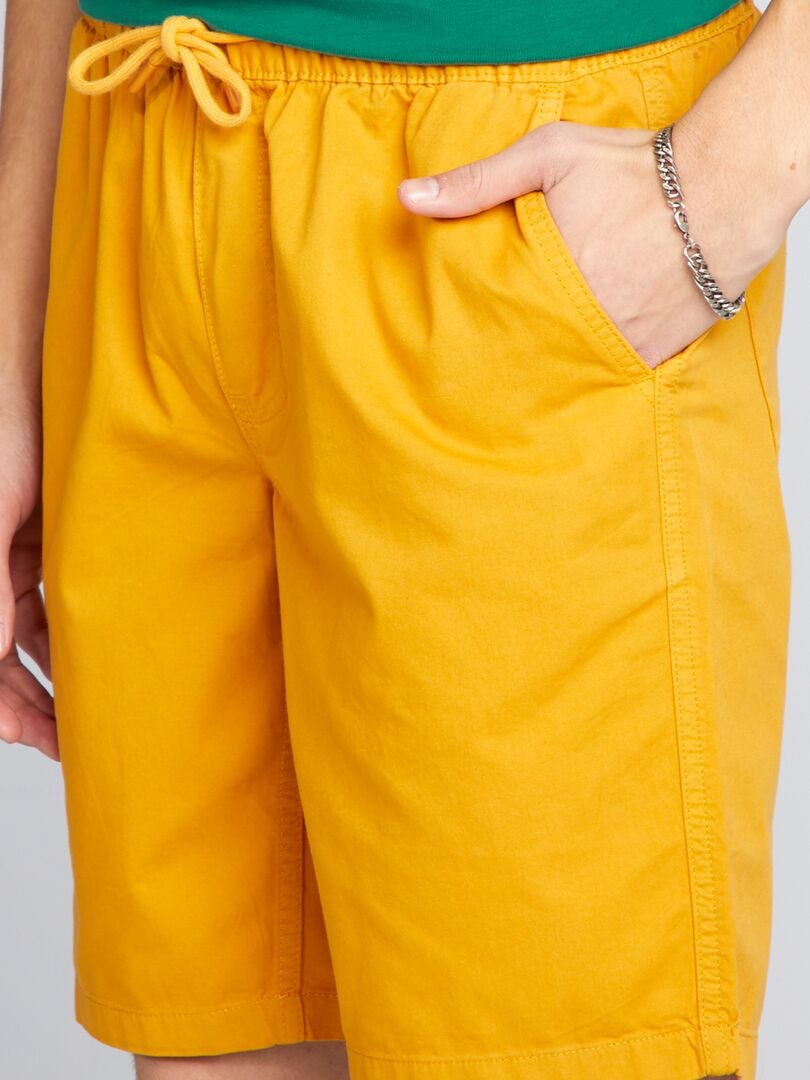 Stretch katoenen shorts - GEEL