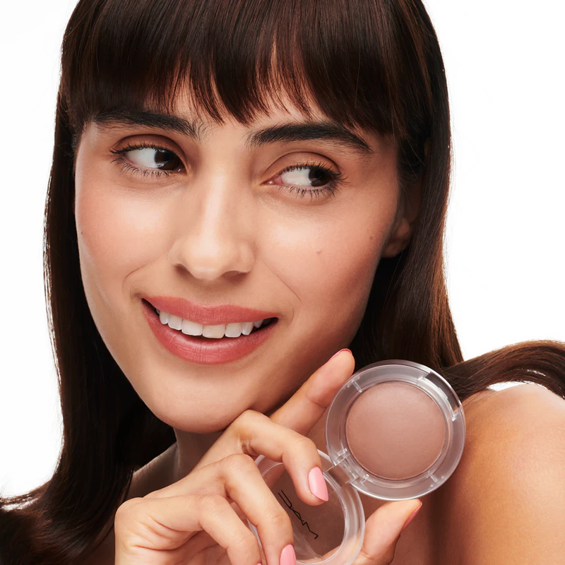 Lícenka MAC Cosmetics Glow Play