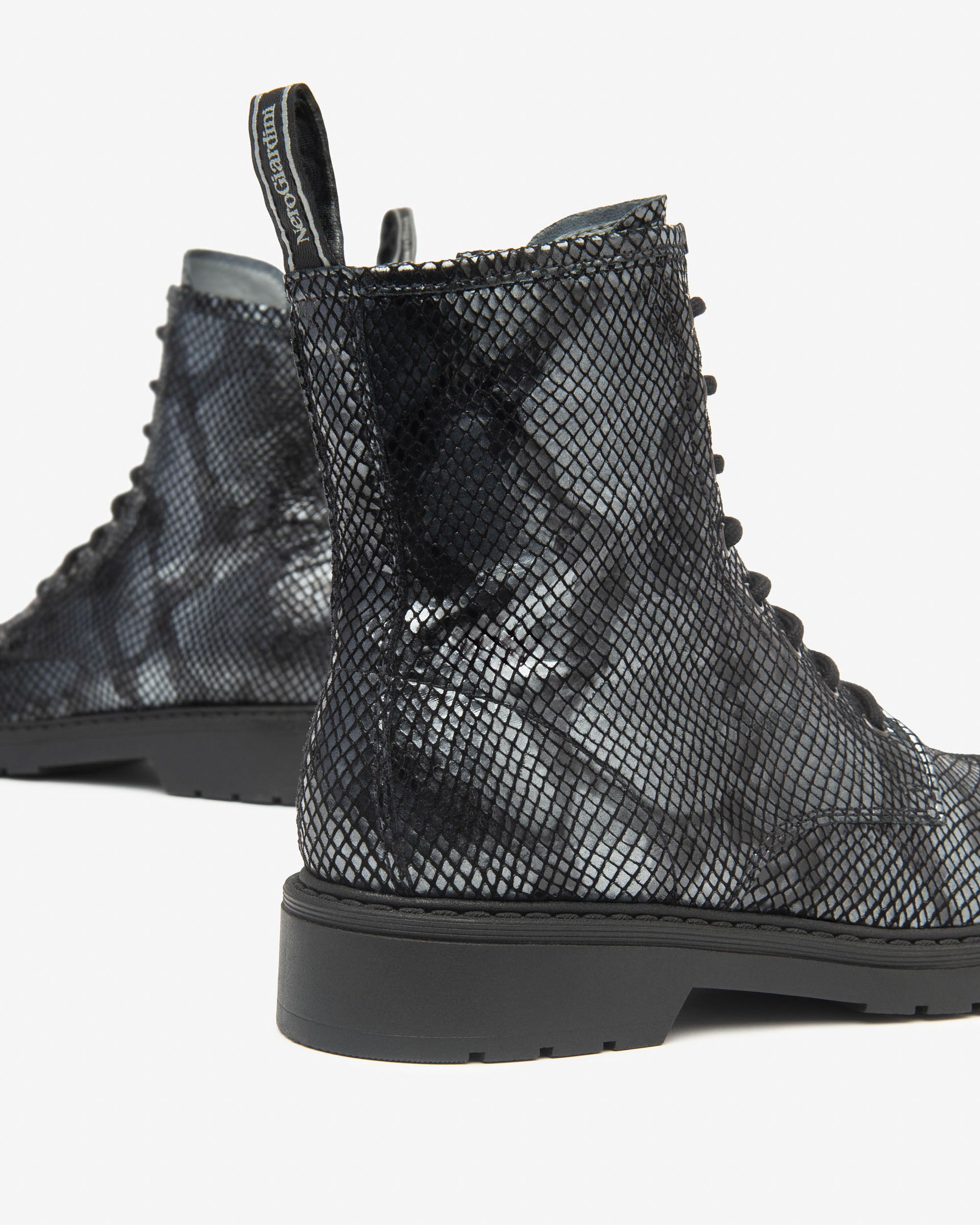  Amphibiens en cuir pour femmes