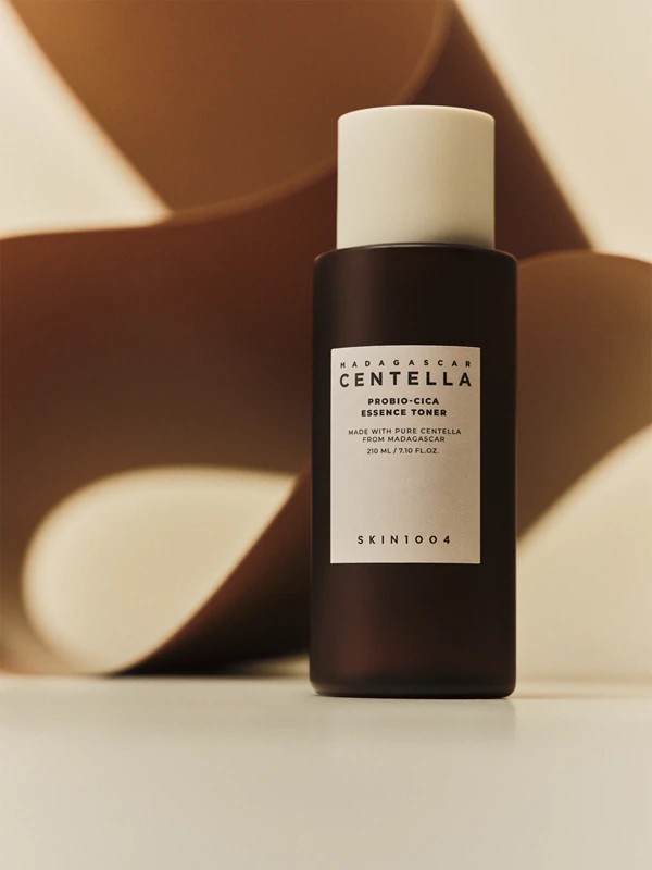 SKIN1004 Madagascar Centella Probio-Cica Essence Tônico calmante com efeito hidratante