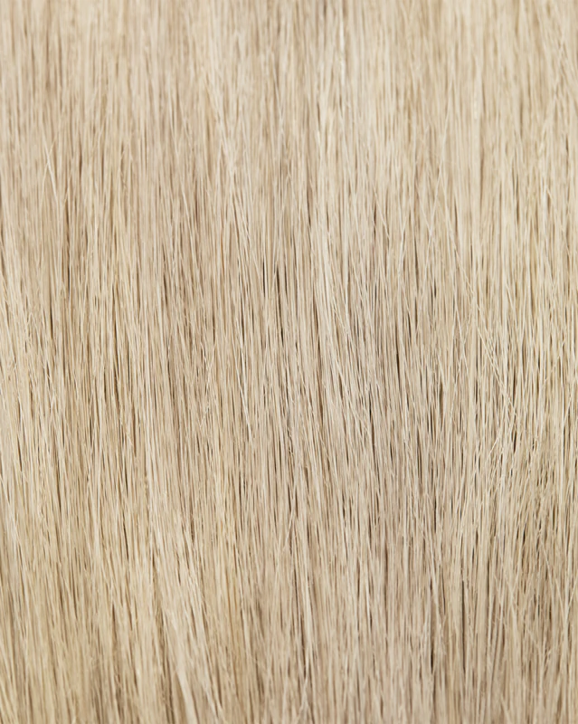 Máscara nutritiva suave Maria Nila Colour Refresh Pearl Silver sem pigmentos de cor permanentes.