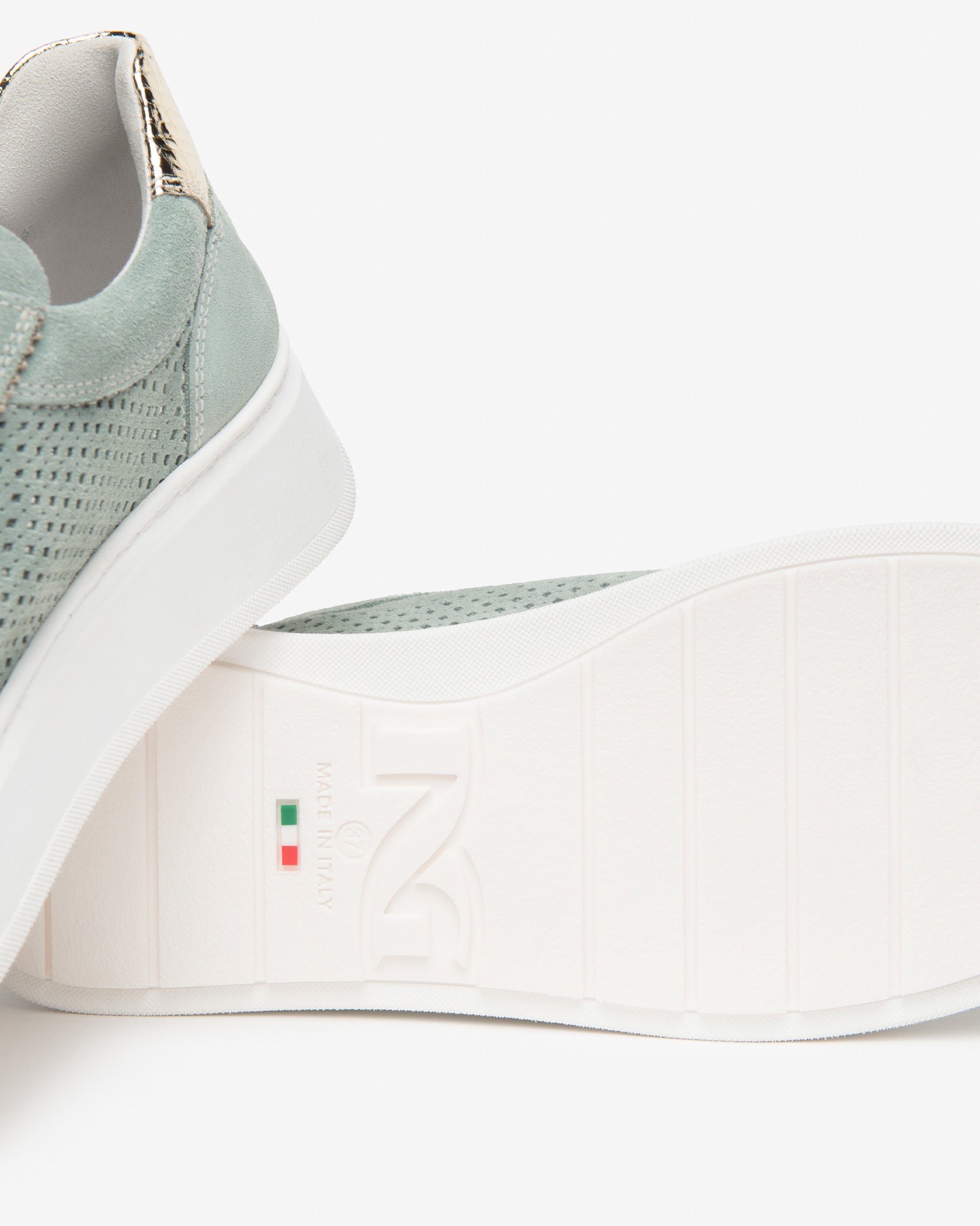  Damen-Sneaker aus Wildleder und Funktionsmaterial