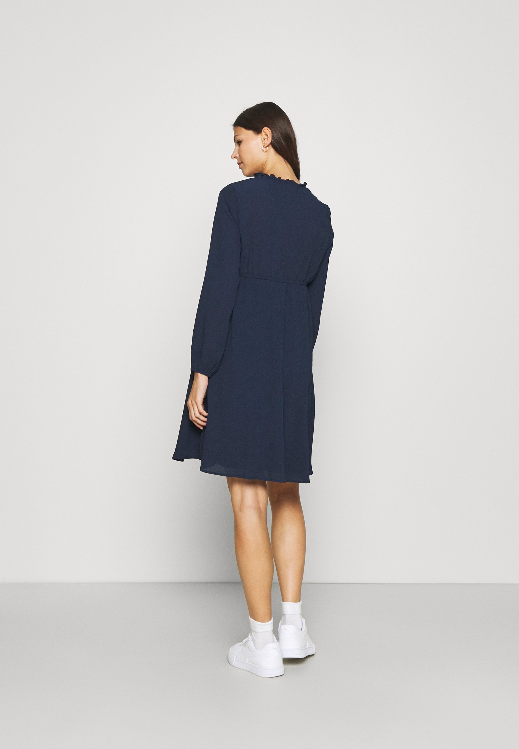 Vero Moda Umstandskleid VMMAYA mit V-Ausschnitt - Tageskleid - marineblauer Blazer