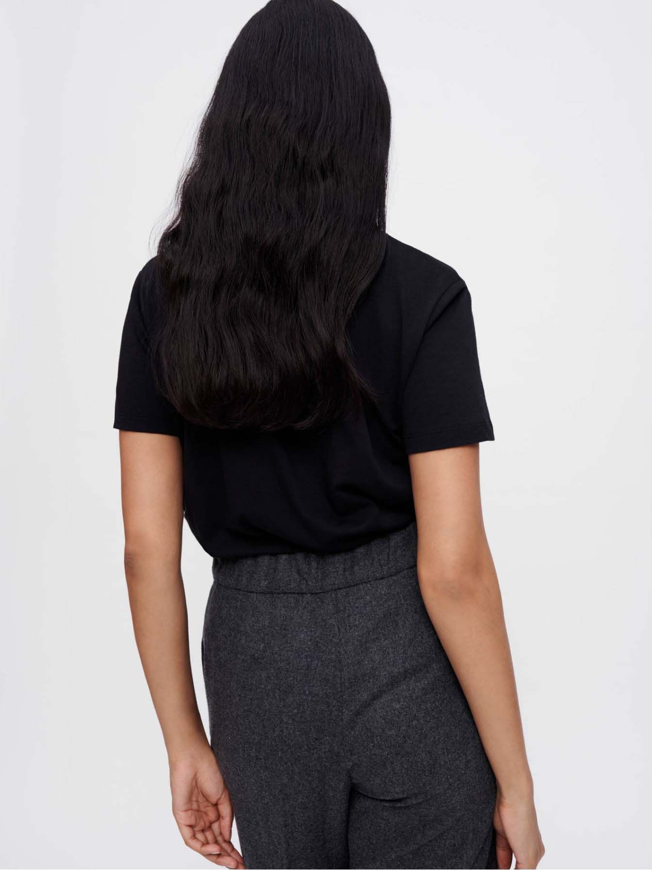 Tricou cu guler cu strasuri - Negru