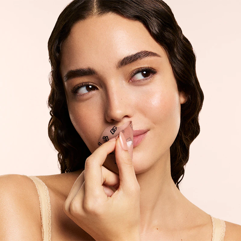 Máscara labial nutritiva em hidrogel Dolce&Gabbana Fresh Skin Nouri-Kiss Petal Lip Patches