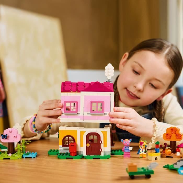 LEGO Animal Crossing 77057 Creative Homes: Seasonal Adventures - Toy for ages 7+