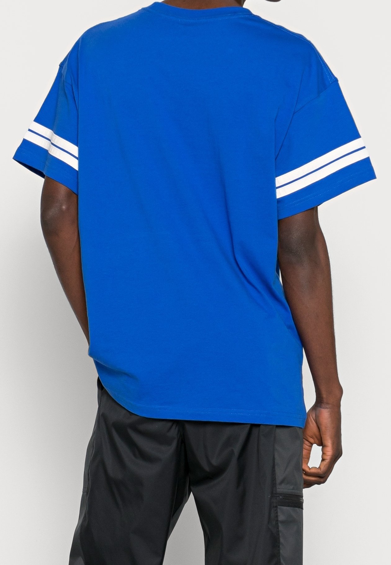 Camiseta Nike Sportswear Print - azul royal