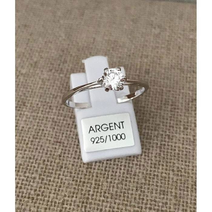 Zirconium Crystal Solitaire Ring Set in 925 Sterling Silver