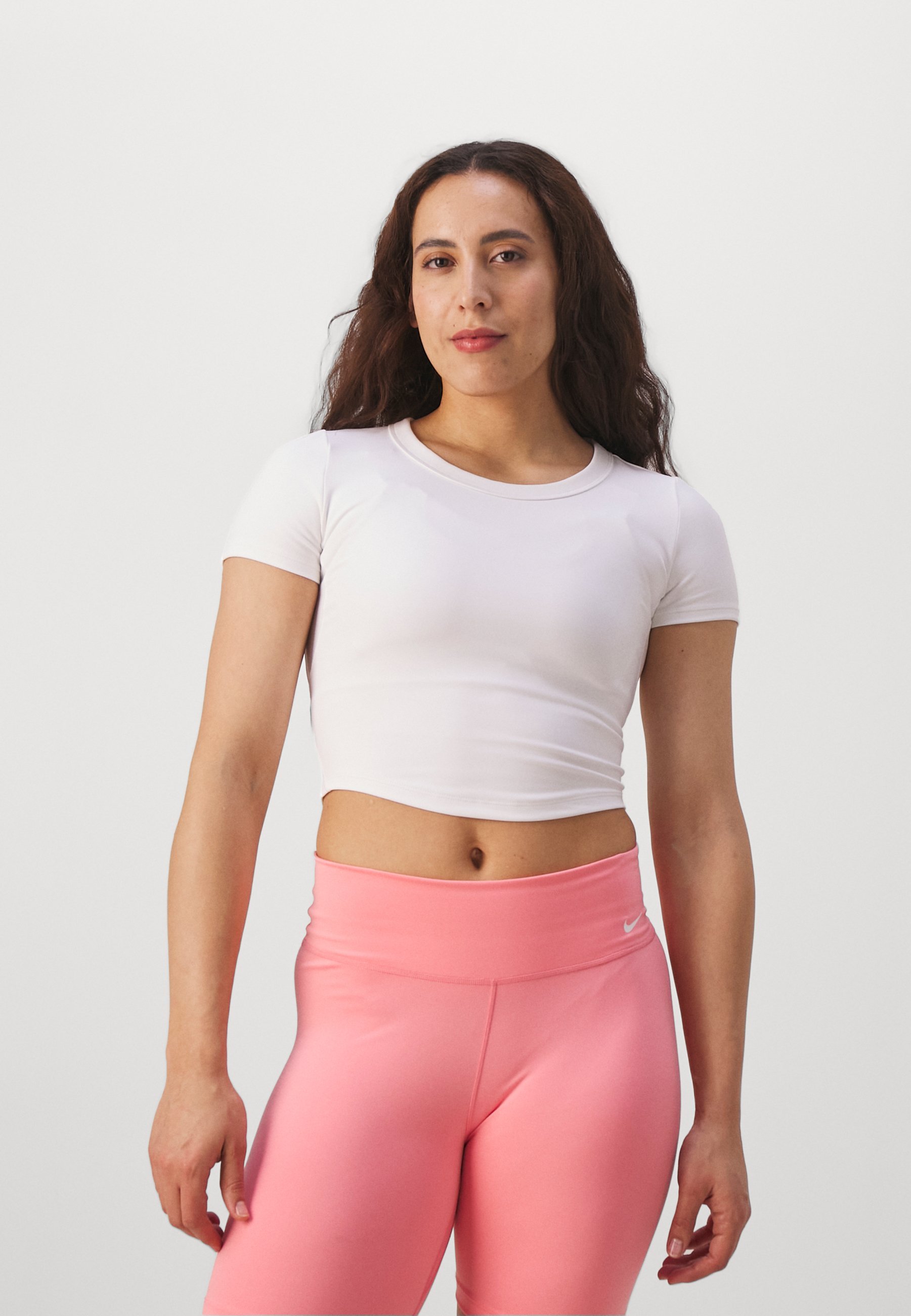 ONE FITTED TOP - Sportovní tričko - white