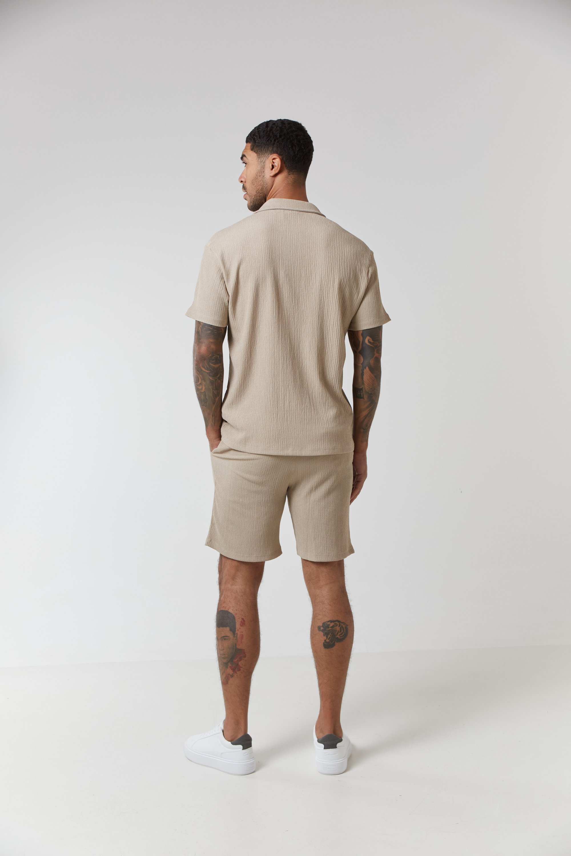 CLOSURE London CRINKLE TWINSET - Pantaloncini - pietra