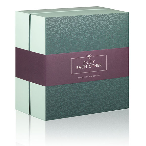 Cupluri romantice LoveBoxxx