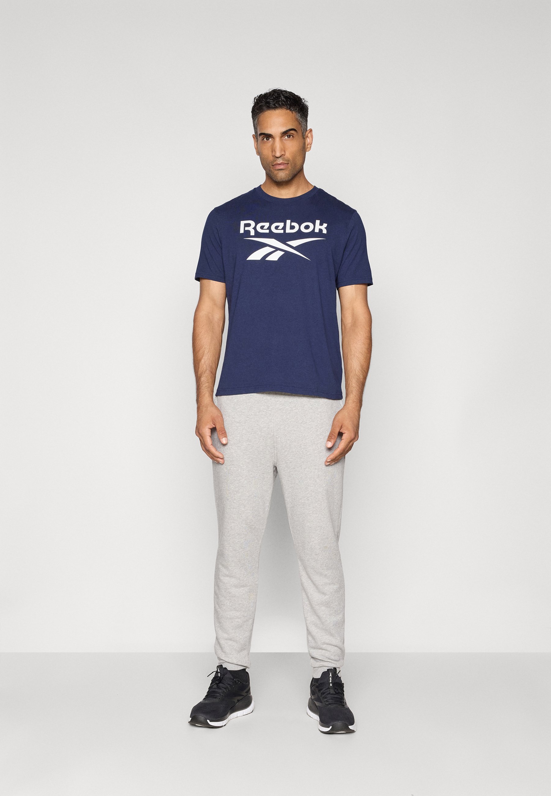 Reebok LOGO KLEUR - Bedrukt T-shirt - vector marineblauw