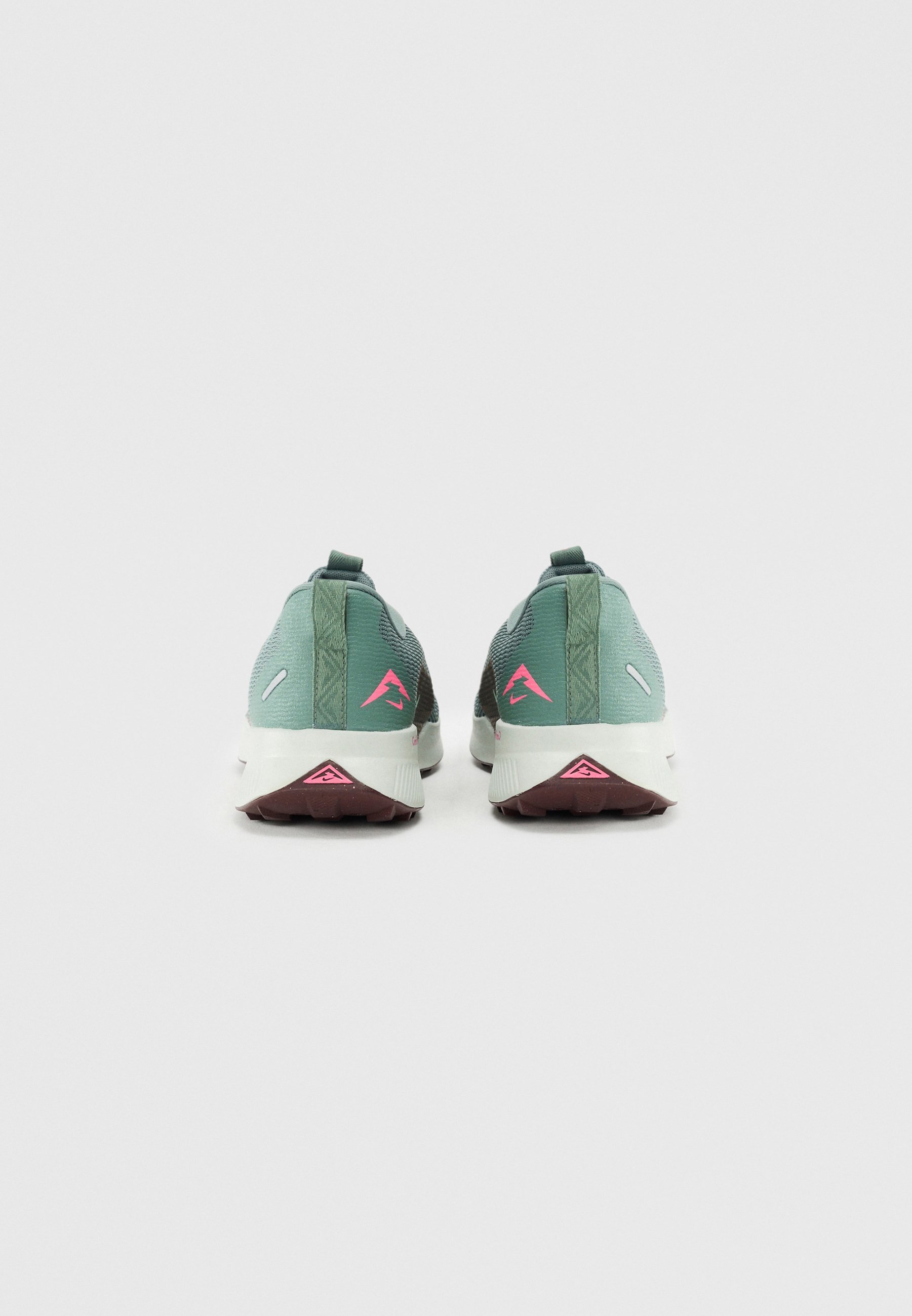 Nike Performance JUNIPER 3 - Scarpe da trail running - verde/menta/bordeaux/argento chiaro/rosa acceso/alghe marine