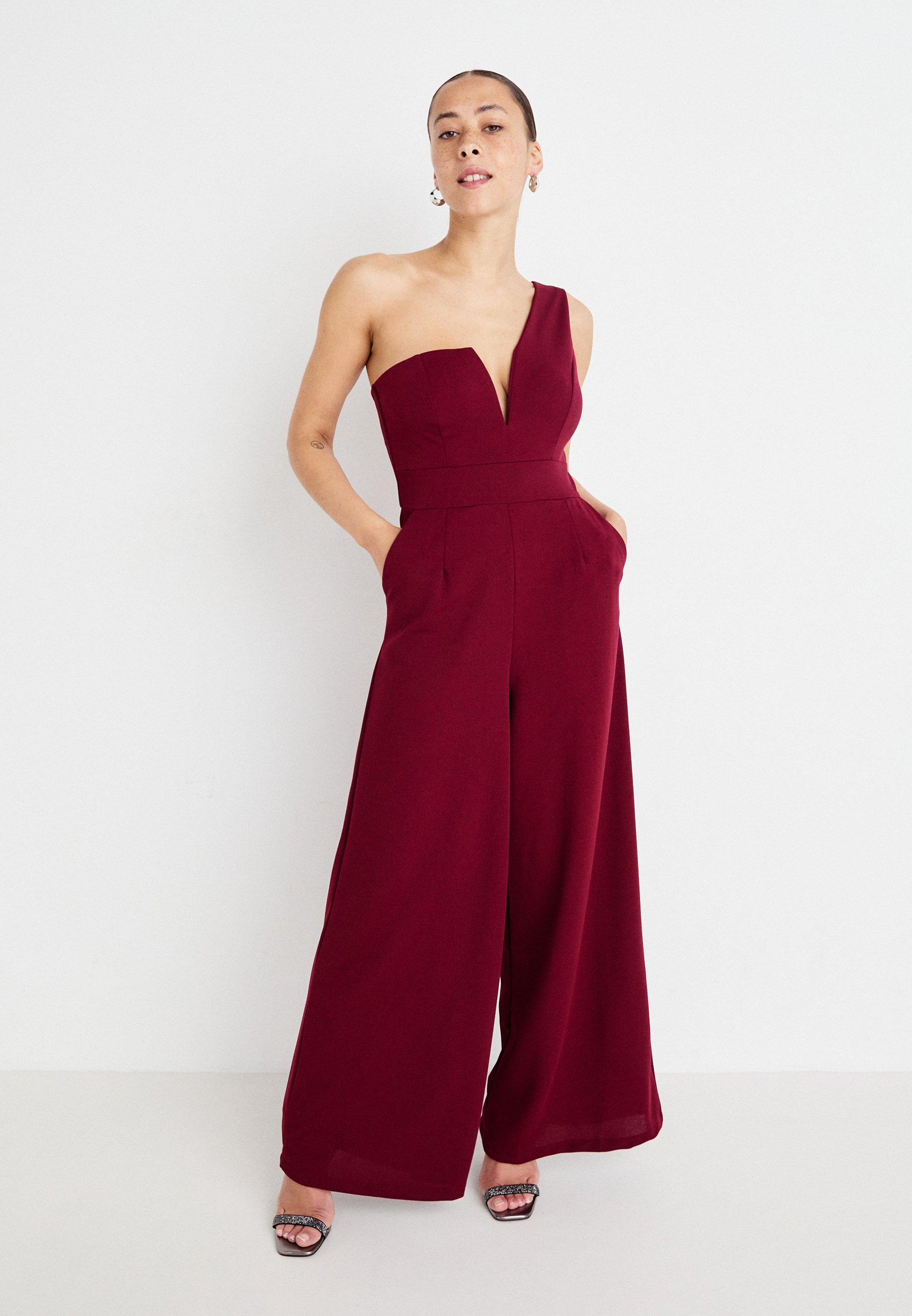 WAL G PETITE PETITE FLEUR ONE SHOULDER - Jumpsuit - wijnrood